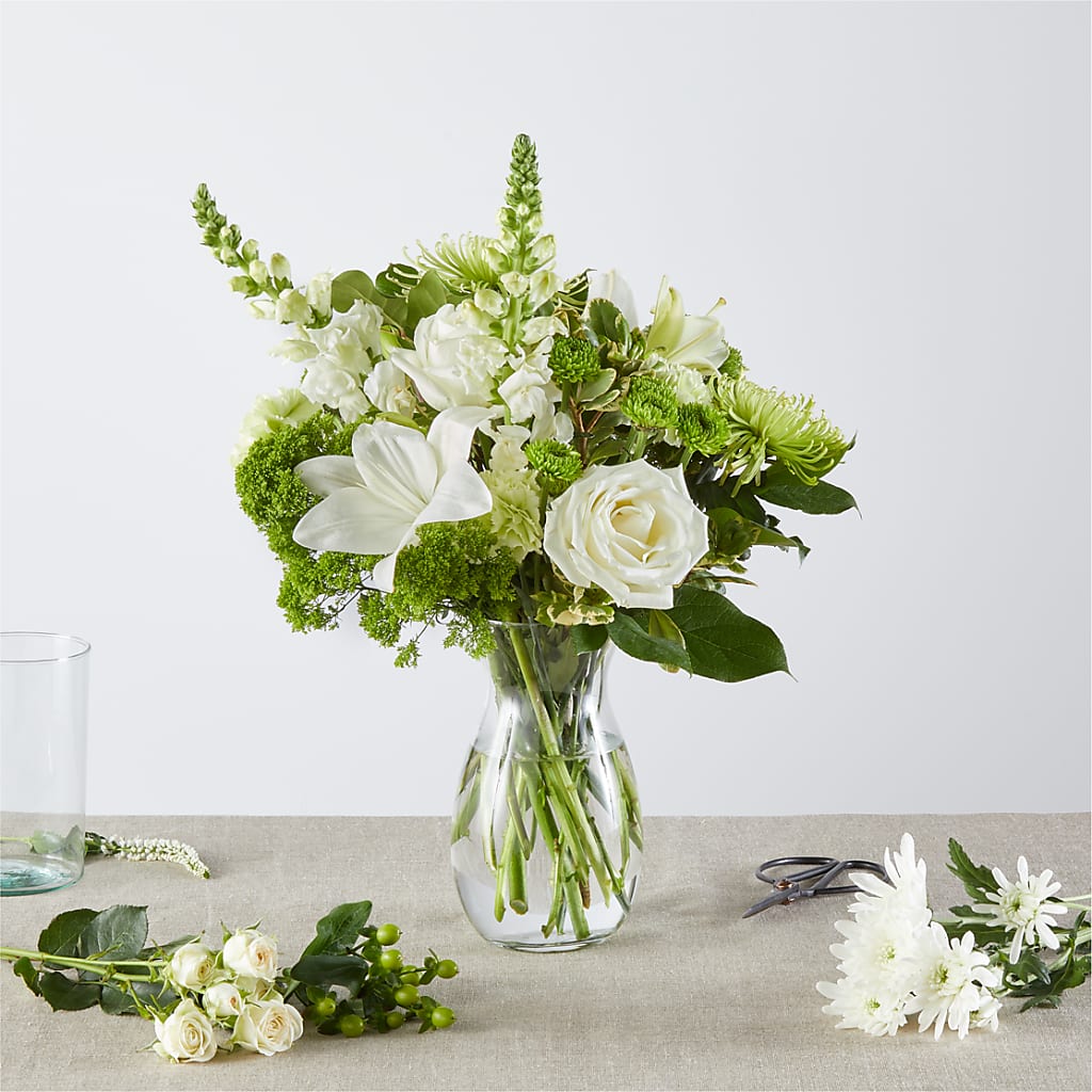 Irish Garden - A Florist Original – Heartfield Florist, Huntsville TX
