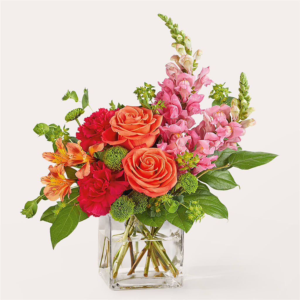 Cosmopolitan Bouquet – Heartfield Florist, Huntsville TX