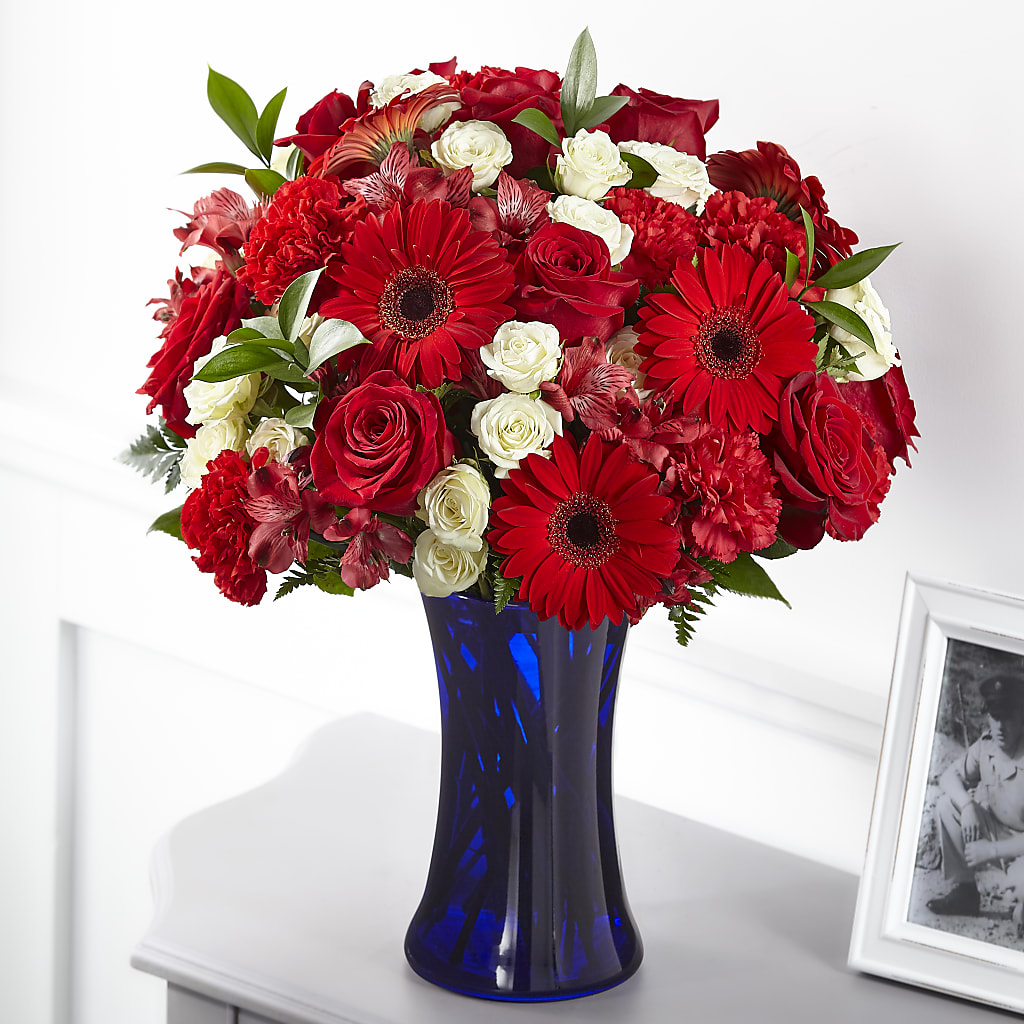 Hearts Embrace Bouquet – Heartfield Florist, Huntsville TX