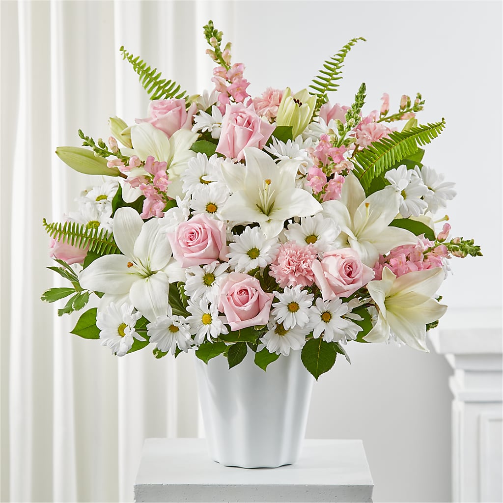 Soft Touch Tabletop Basket – Heartfield Florist, Huntsville TX