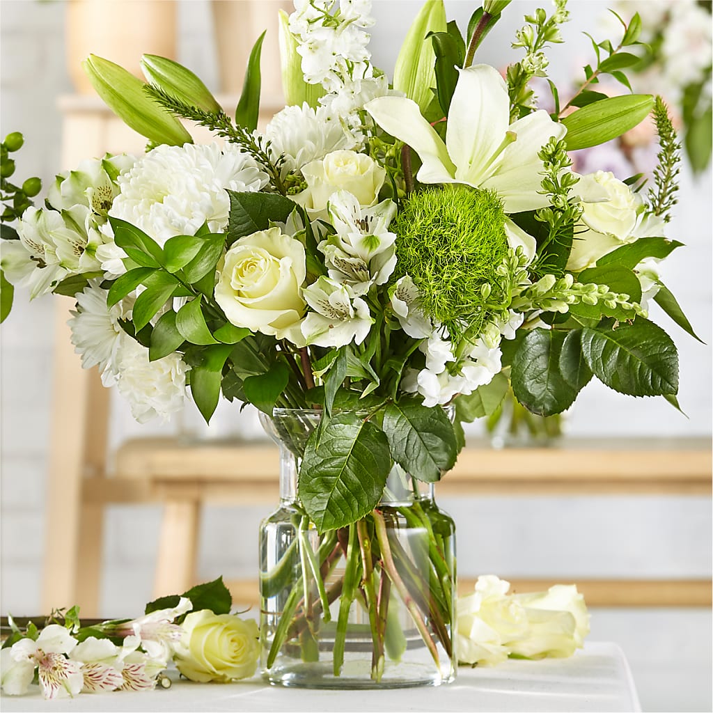 Classic Ivory – A Florist Original – Heartfield Florist, Huntsville TX