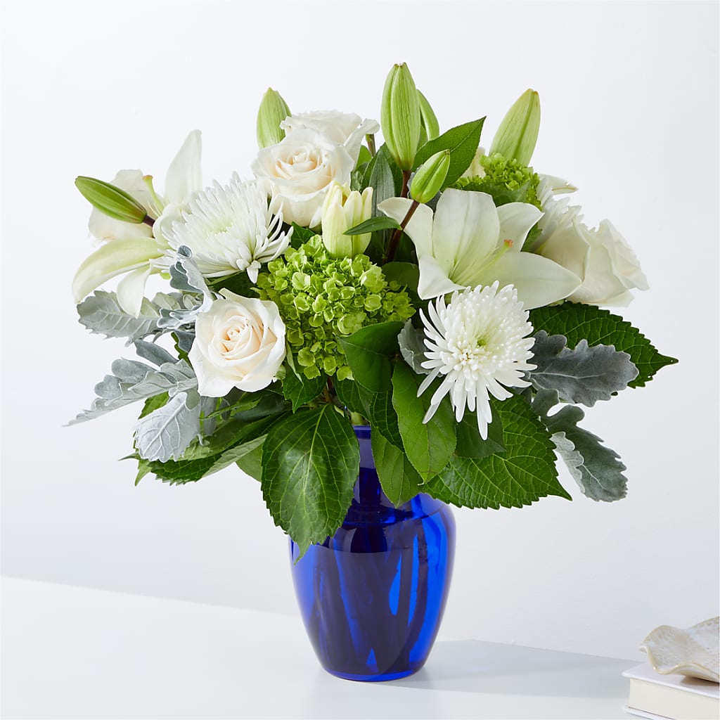 Snowy Dreams Bouquet – Heartfield Florist, Huntsville TX