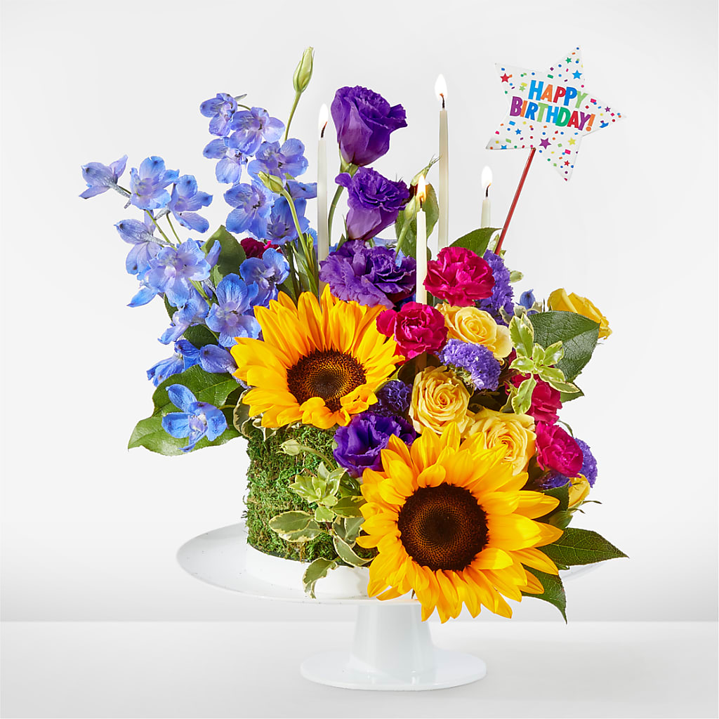 Star of the Day Floral Cake – Heartfield Florist, Huntsville TX