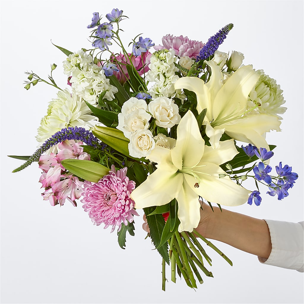 Winter Celebration Bouquet –  Heartfield Florist, Huntsville TX
