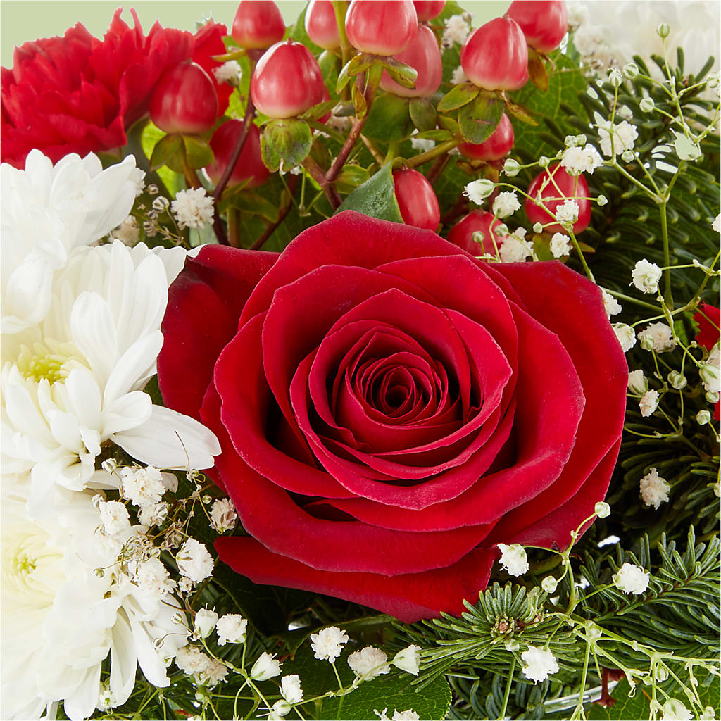 Chance of Flurries Bouquet –  Heartfield Florist, Huntsville TX
