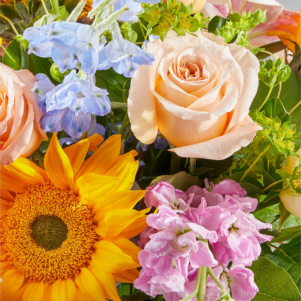 Dreamy Meadows Bouquet –  Heartfield Florist, Huntsville TX