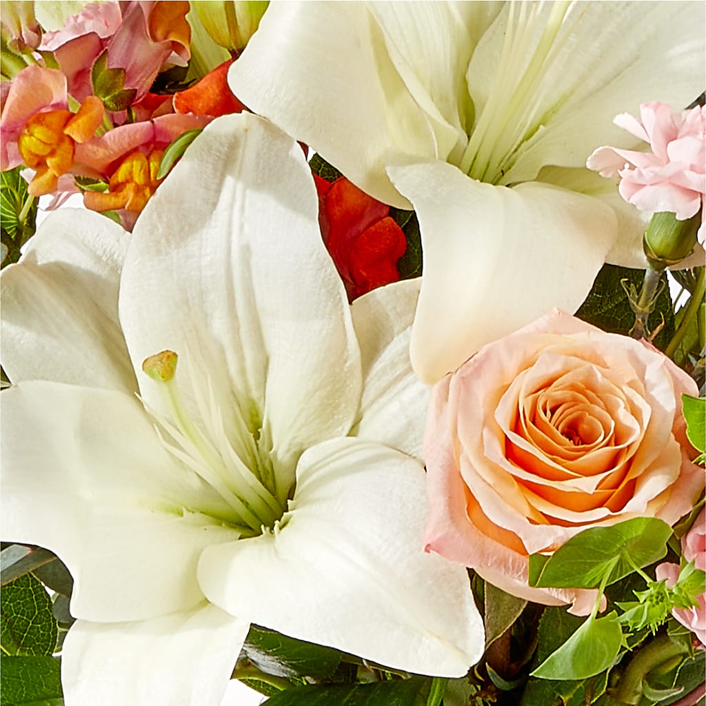 Grapefruit Splash Bouquet –  Heartfield Florist, Huntsville TX
